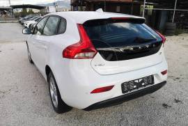 Volvo, V40