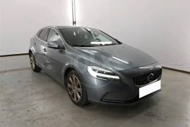 Volvo, V40